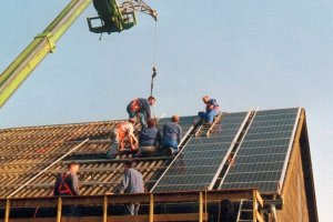 1995 - Ankauf einer Lagerhalle in direkter Nachbarschaft